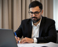 Dr. Mandeep Lamba